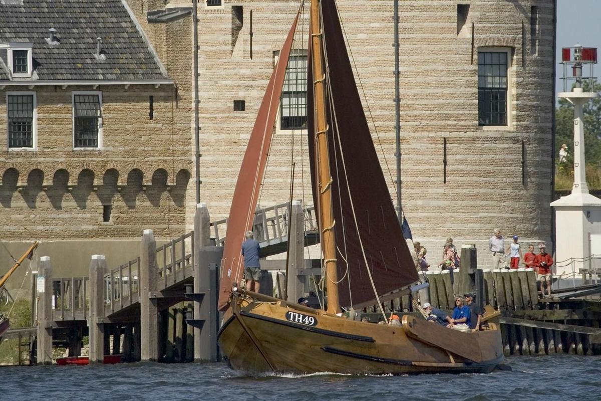 Auberge De Campveerse Toren Veere Kültér fotó
